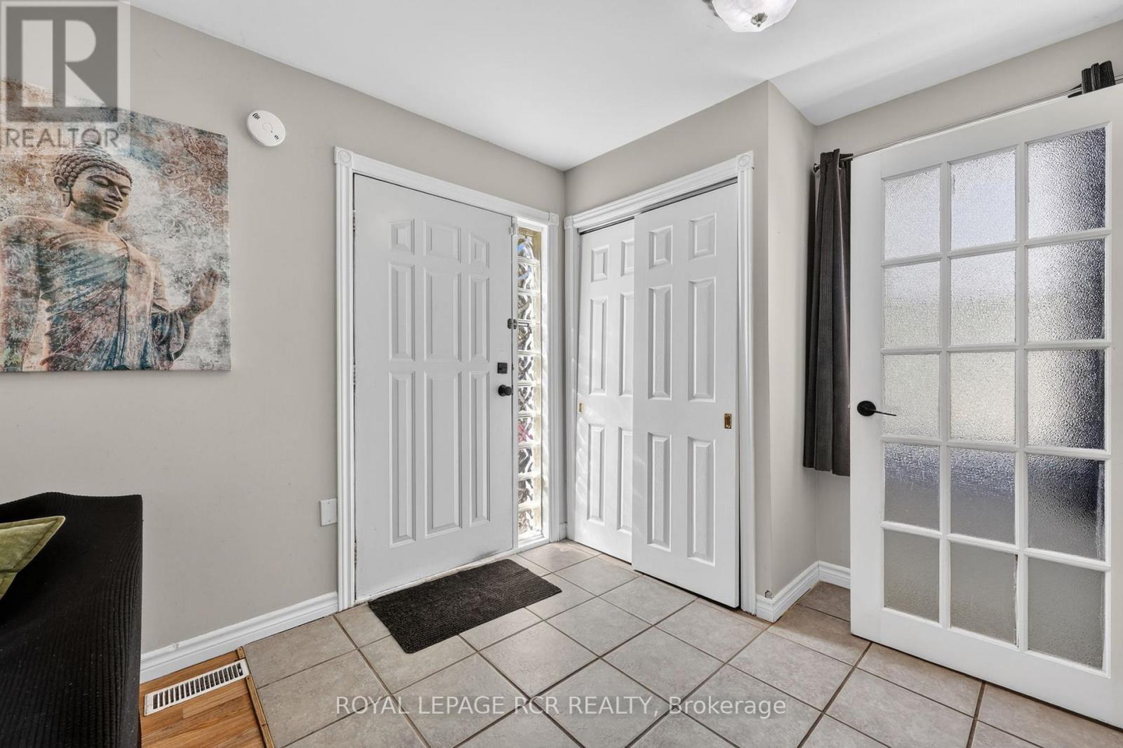 266 Kenwood Avenue, Georgina, Ontario  L4P 2X5 - Photo 4 - N13115766