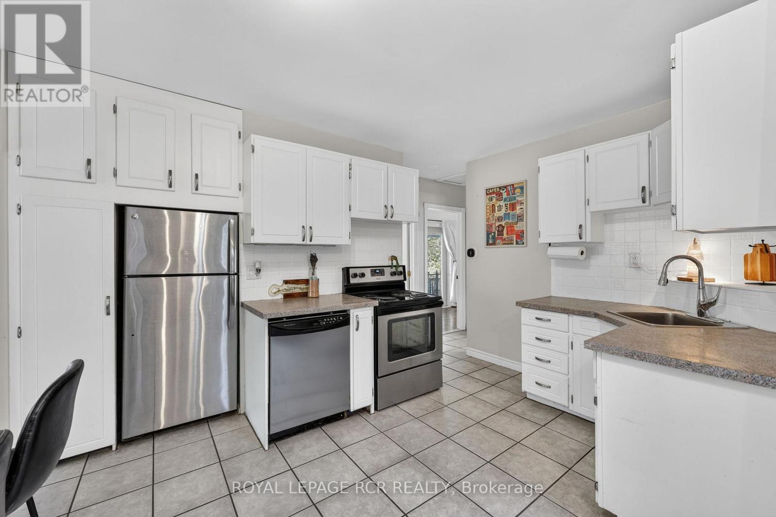 266 Kenwood Avenue, Georgina, Ontario  L4P 2X5 - Photo 7 - N13115766