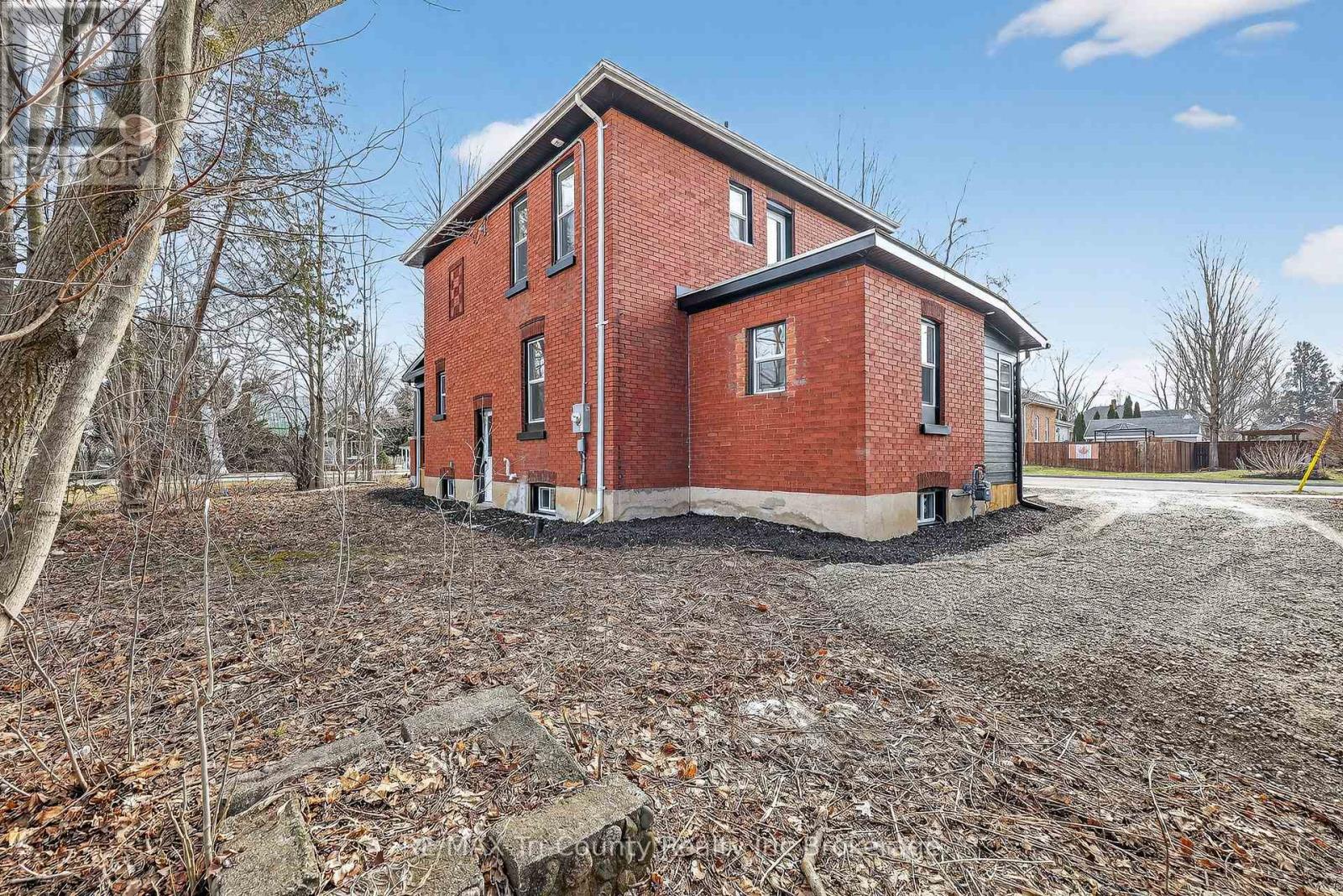 394 Wellington Street, Ingersoll, Ontario N5C 1T6 - Photo 5 - X13116182