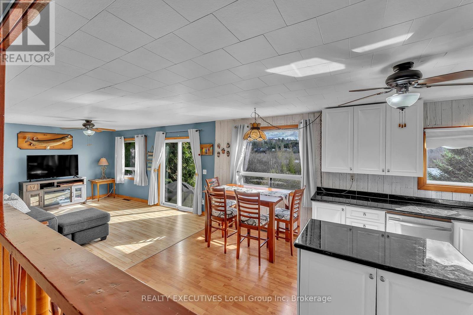115 Hillside Avenue, Bonfield, Ontario  P0H 1E0 - Photo 4 - X13116040