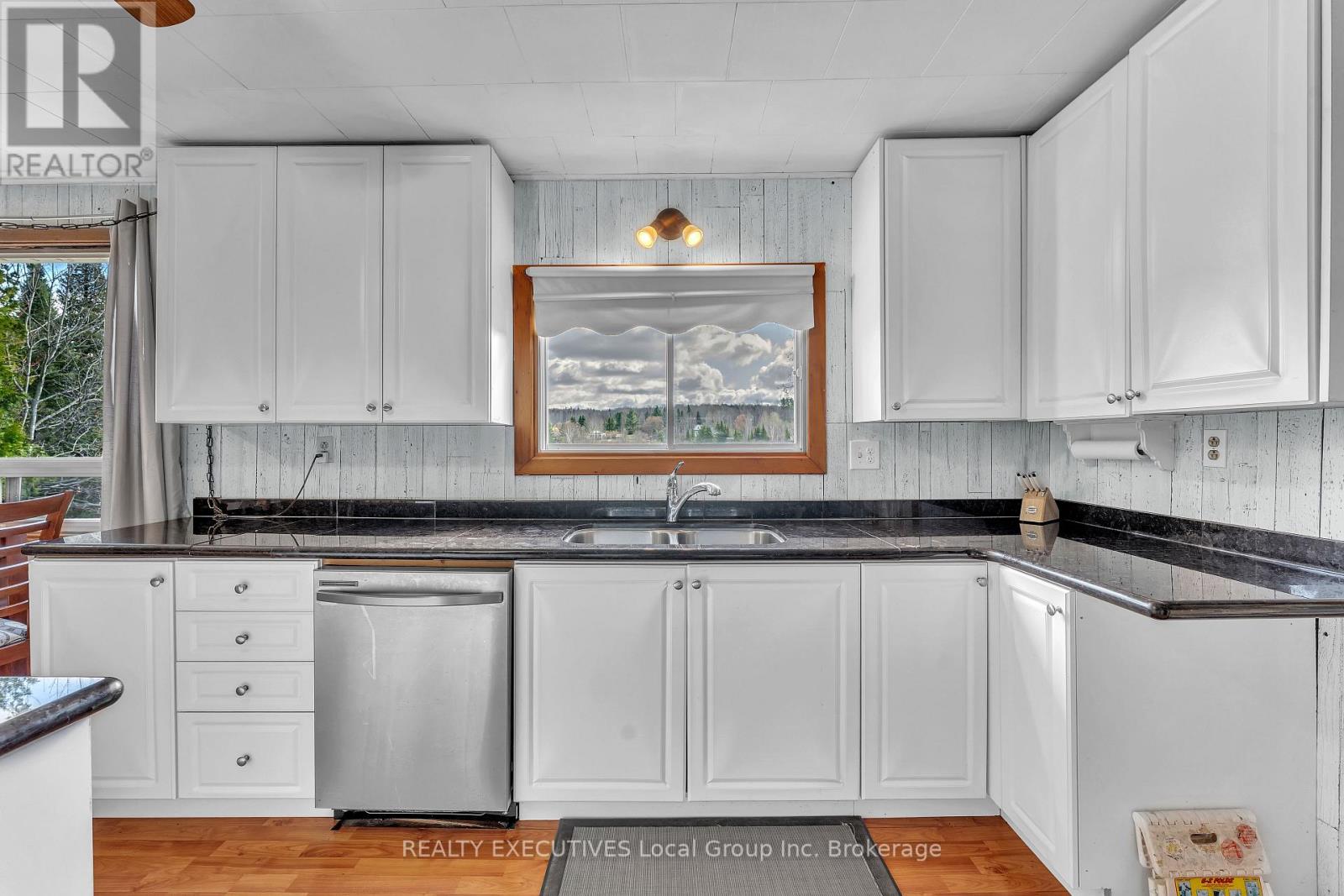 115 Hillside Avenue, Bonfield, Ontario  P0H 1E0 - Photo 9 - X13116040