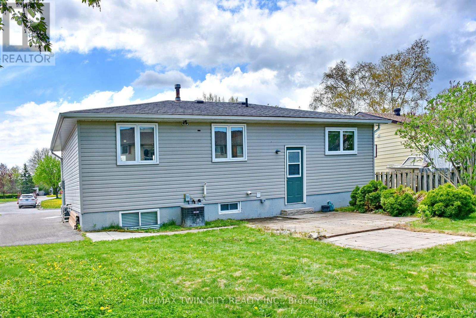2 - 8 Rhonda Road, Collingwood, Ontario  L9Y 4G4 - Photo 4 - S13115858