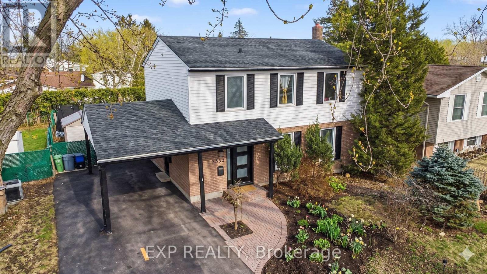 2332 OGILVIE ROAD, Ottawa, Ontario