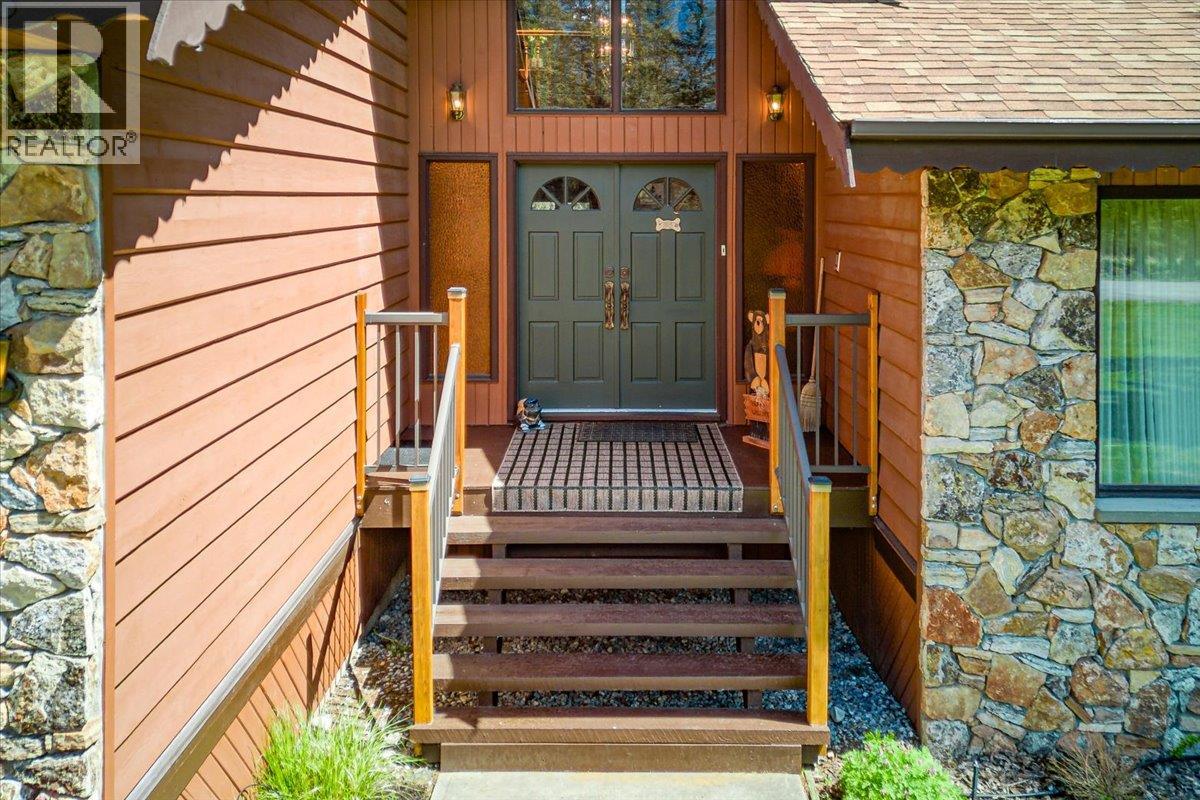 4551 Columbia View Road, Fairmont Hot Springs, British Columbia  V0B 1L2 - Photo 2 - 10386885