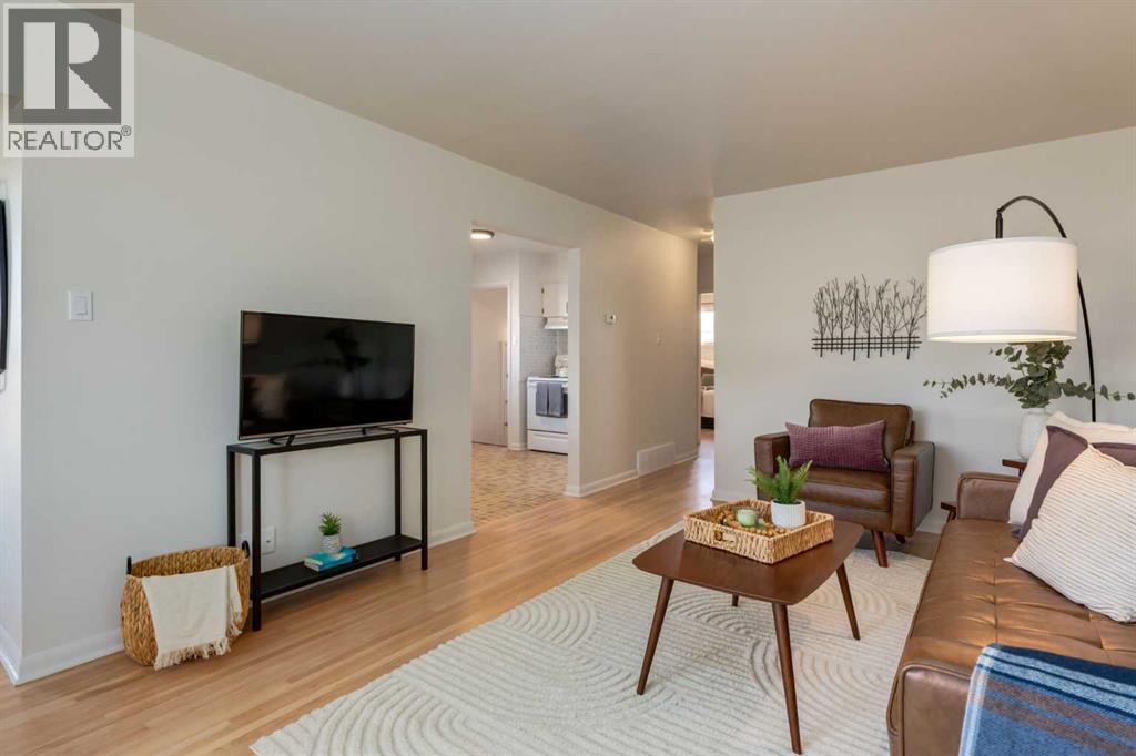 126 Winston Drive SW, Calgary, Alberta  T3C 2P9 - Photo 6 - A2304763