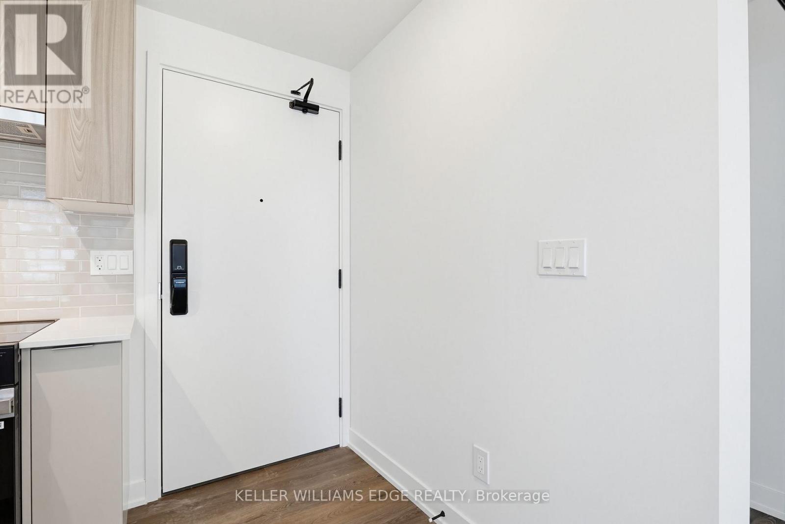 1703 - 2075 Lakeshore Road, Burlington, Ontario  L7R 1E2 - Photo 10 - W13115760
