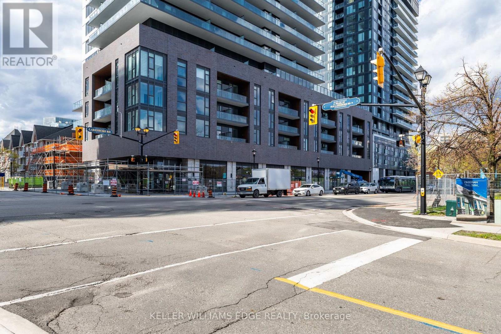 1703 - 2075 Lakeshore Road, Burlington, Ontario  L7R 1E2 - Photo 4 - W13115760