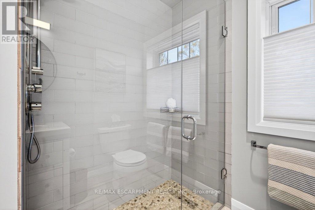 2079 Gary Crescent, Burlington, Ontario  L7R 1T1 - Photo 25 - W13115798