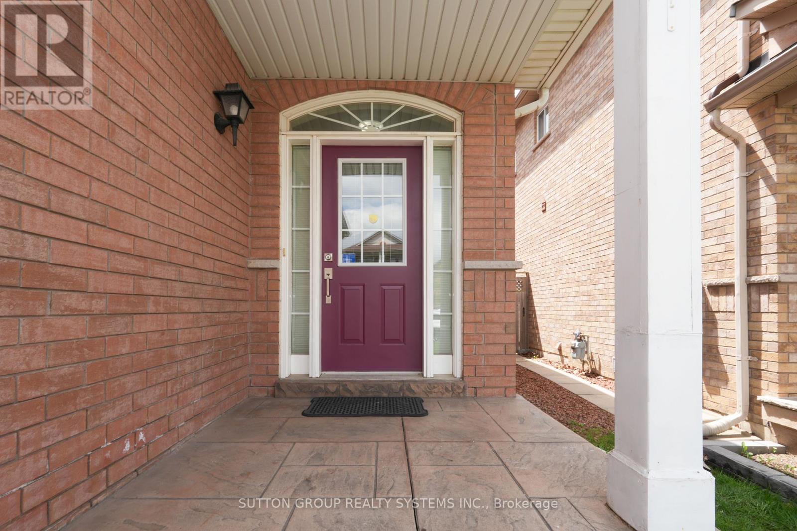 5636 Raleigh Street, Mississauga, Ontario  L5M 7E4 - Photo 3 - W13115822