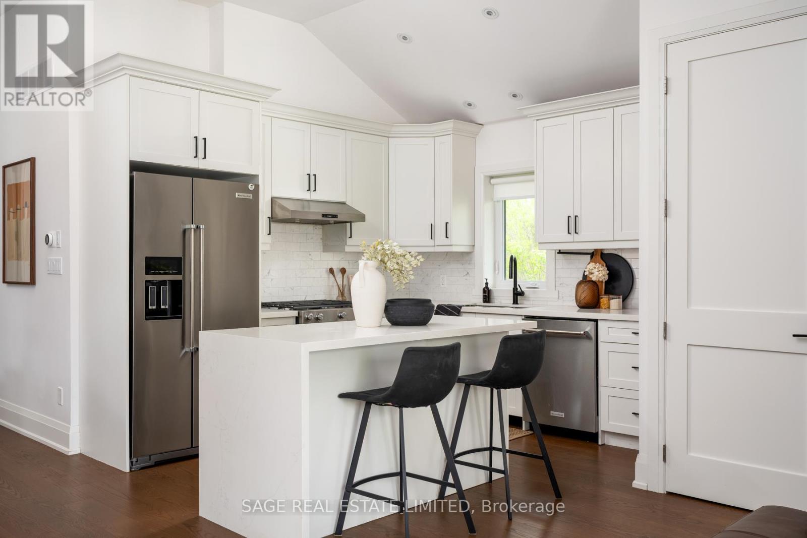 7 Rathgar Avenue, Toronto, Ontario  M9C 2E7 - Photo 7 - W13115938
