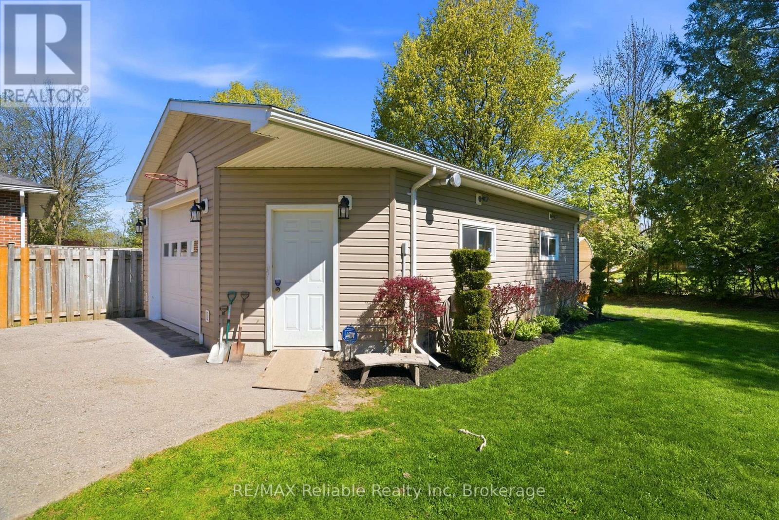 131 Townsend Street, Central Huron, Ontario N0M 1L0 - Photo 5 - X13116138