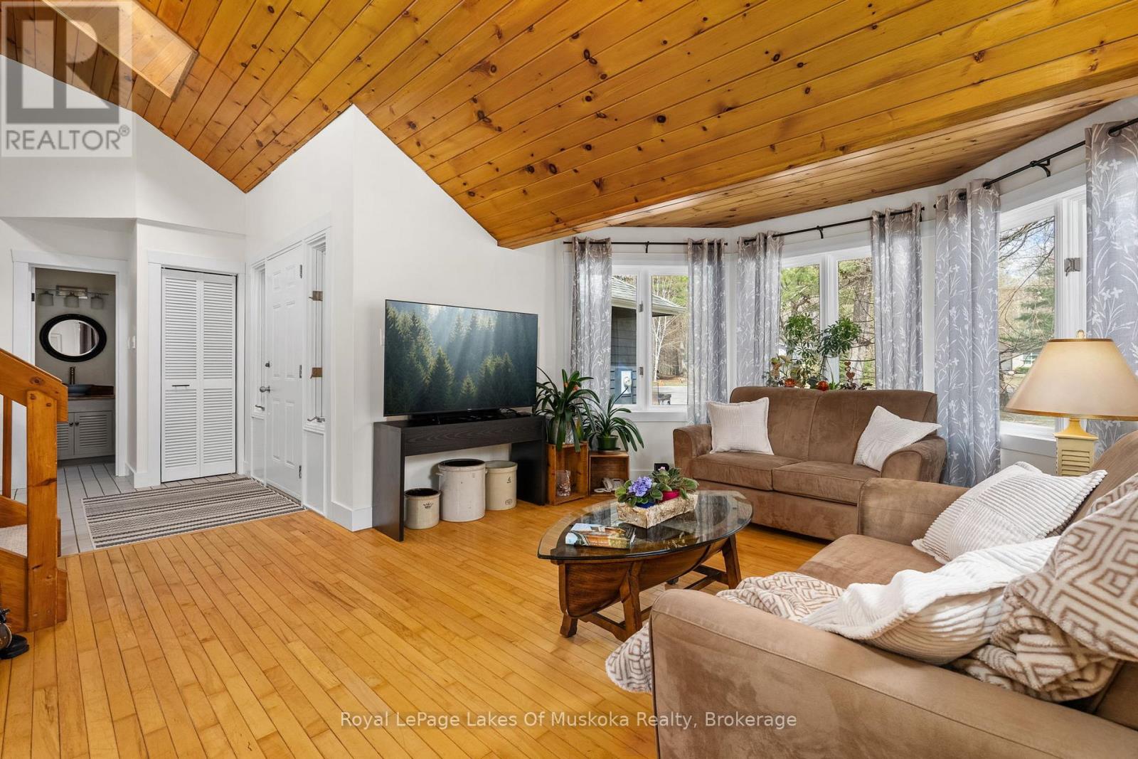 84 Clarke Crescent, Huntsville, Ontario  P0B 1L0 - Photo 8 - X13116158