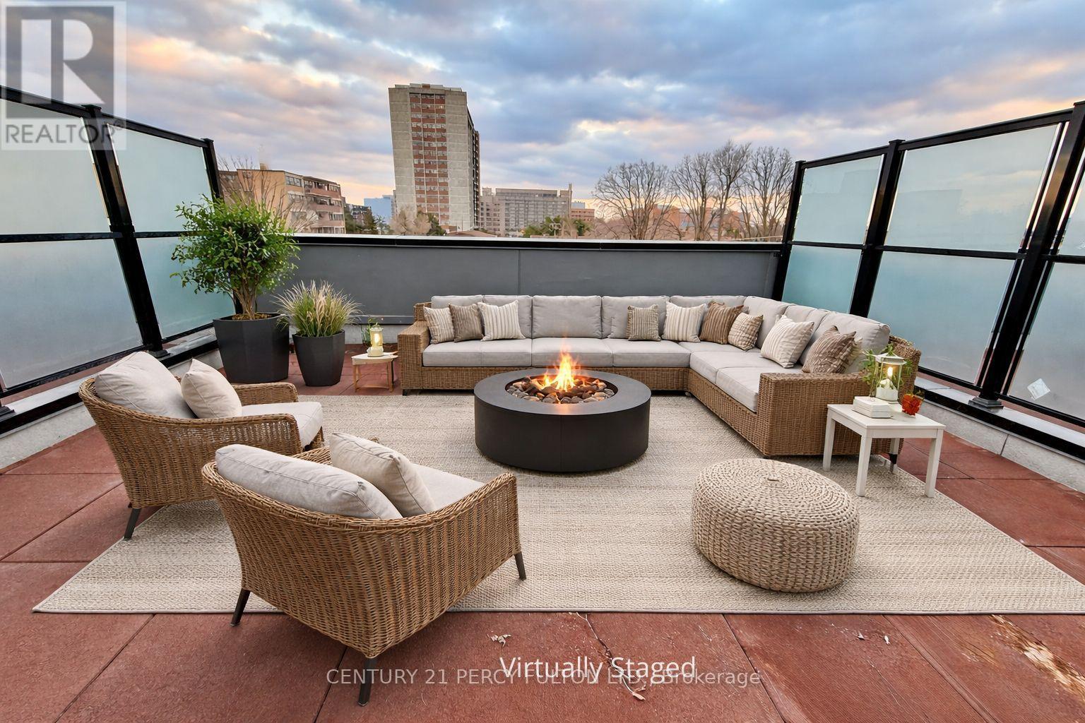 7 - 10 Marquette Avenue, Toronto, Ontario  M6A 0E1 - Photo 11 - C13115974