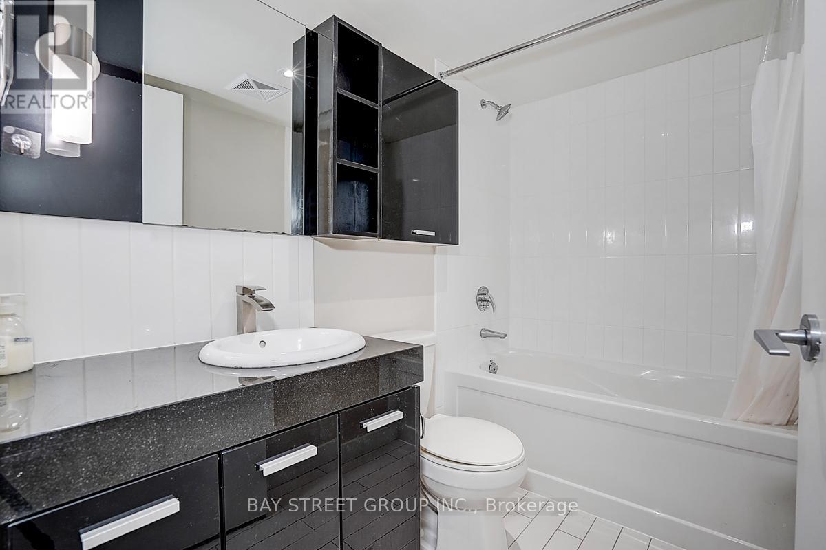 1705 - 29 Singer Court, Toronto, Ontario  M2K 0B4 - Photo 18 - C13116004