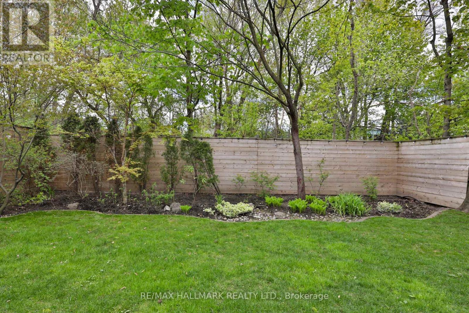 129 Elm Ridge Drive, Toronto, Ontario  M6B 1A6 - Photo 48 - C13116056