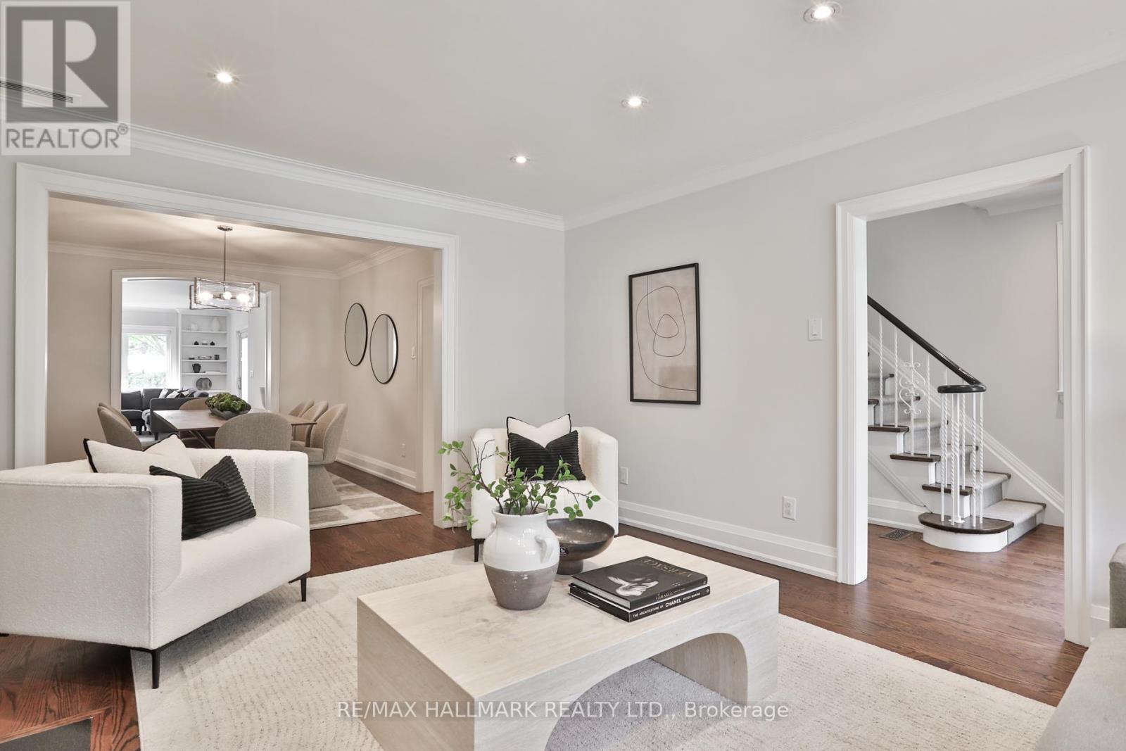 129 Elm Ridge Drive, Toronto, Ontario  M6B 1A6 - Photo 6 - C13116056
