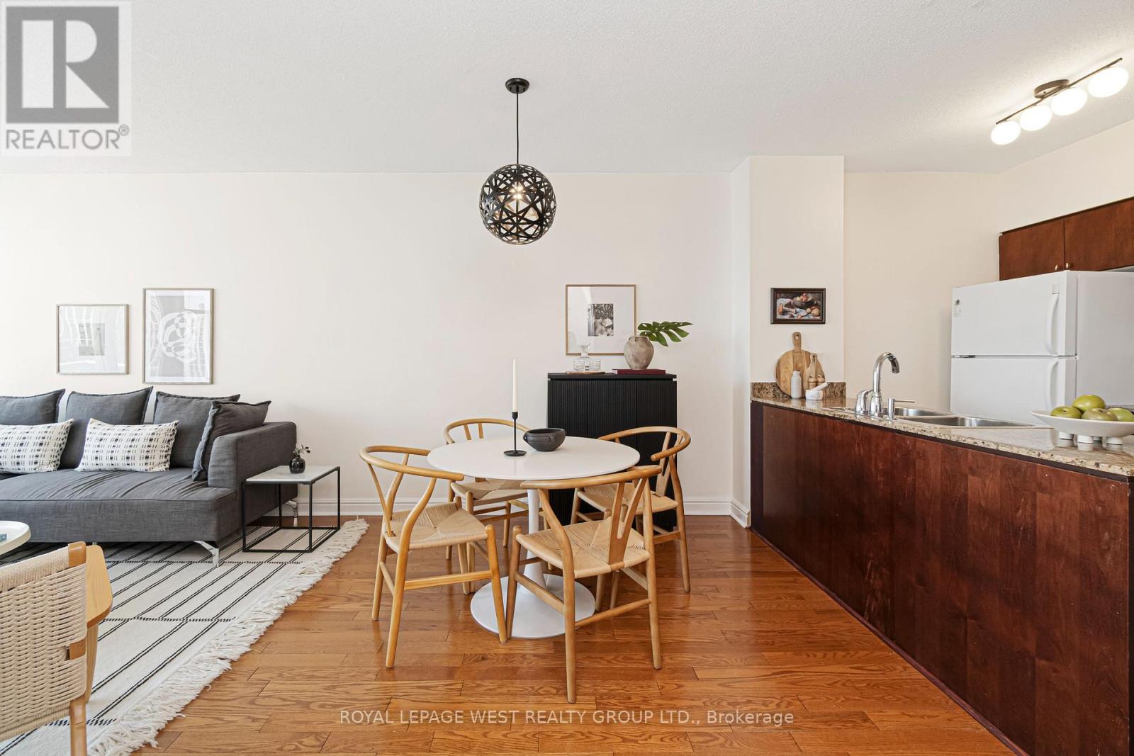 #1510 - 35 Mariner Terrace, Toronto, Ontario  M5V 3V9 - Photo 11 - C13116076