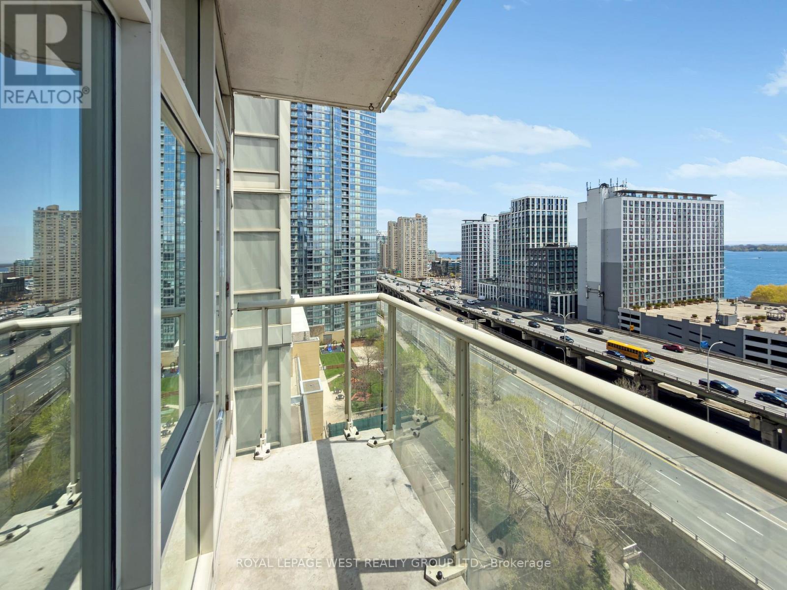 #1510 - 35 Mariner Terrace, Toronto, Ontario  M5V 3V9 - Photo 34 - C13116076
