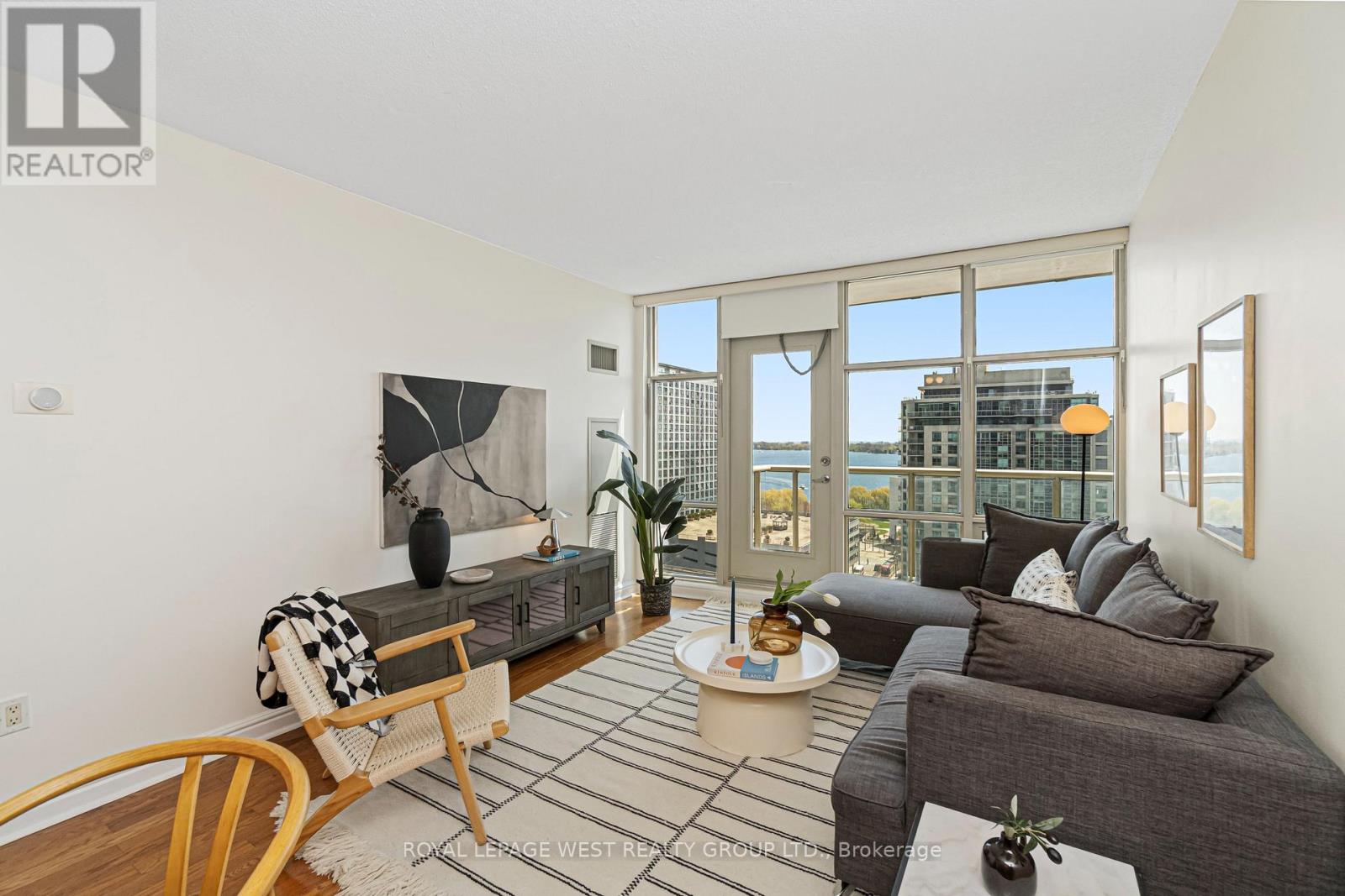 #1510 - 35 Mariner Terrace, Toronto, Ontario  M5V 3V9 - Photo 6 - C13116076