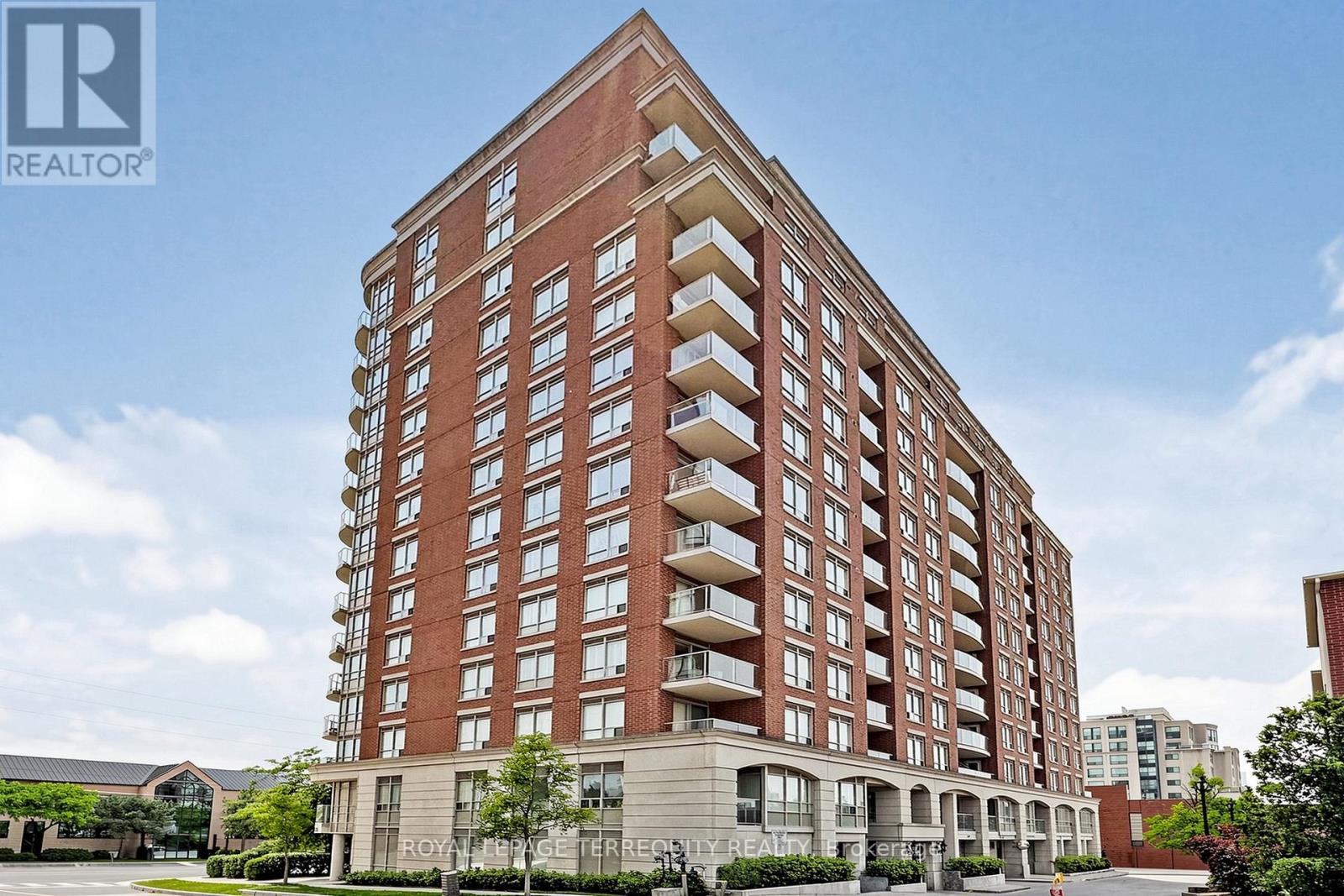 Lph 1 - 2 Clairtrell Road, Toronto, Ontario  M2N 7H5 - Photo 3 - C13116082