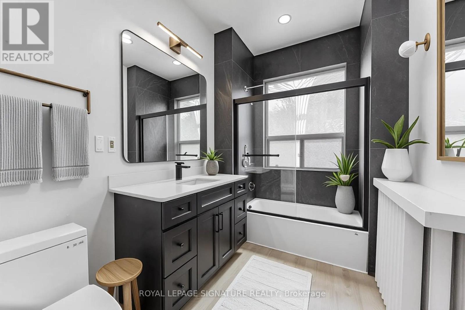 2 - 1 Bellwoods Park, Toronto, Ontario  M6J 1S4 - Photo 11 - C13116140
