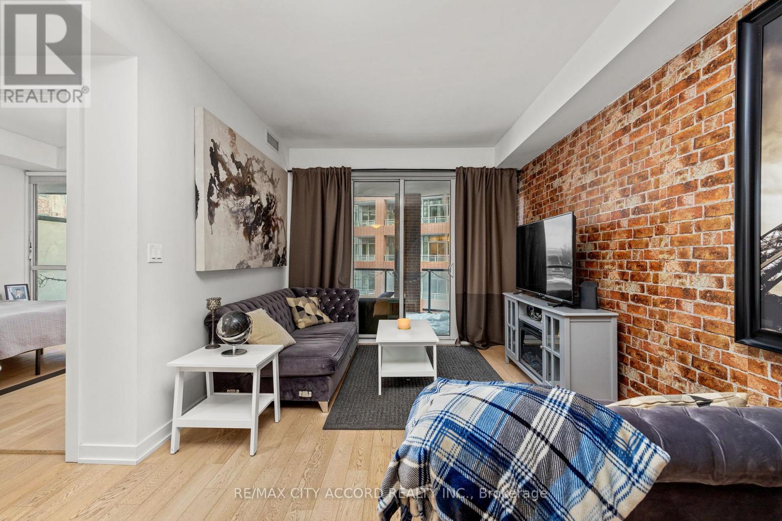 311 - 20 Bruyeres Mews, Toronto, Ontario  M5V 0G8 - Photo 2 - C13116298