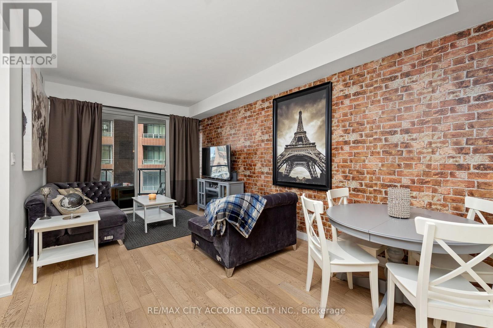 311 - 20 Bruyeres Mews, Toronto, Ontario  M5V 0G8 - Photo 3 - C13116298
