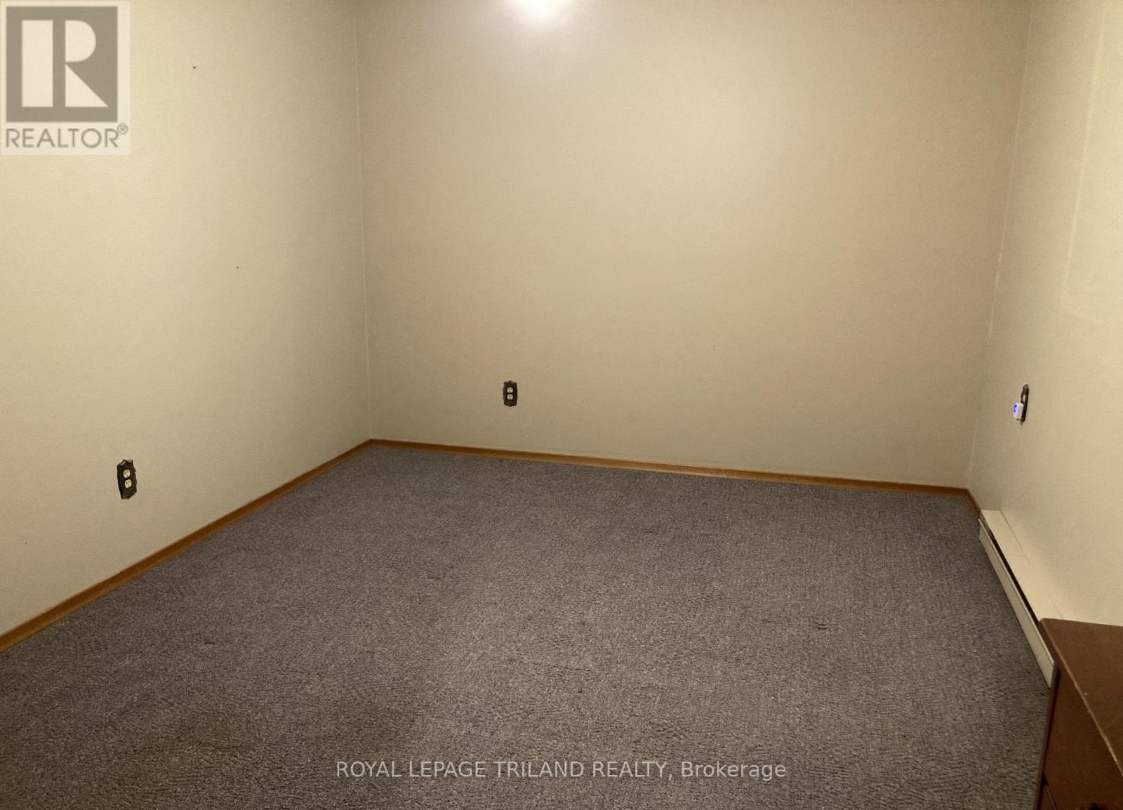 10000 Erie Street, Lambton Shores, Ontario  N0M 2L0 - Photo 10 - X13103004