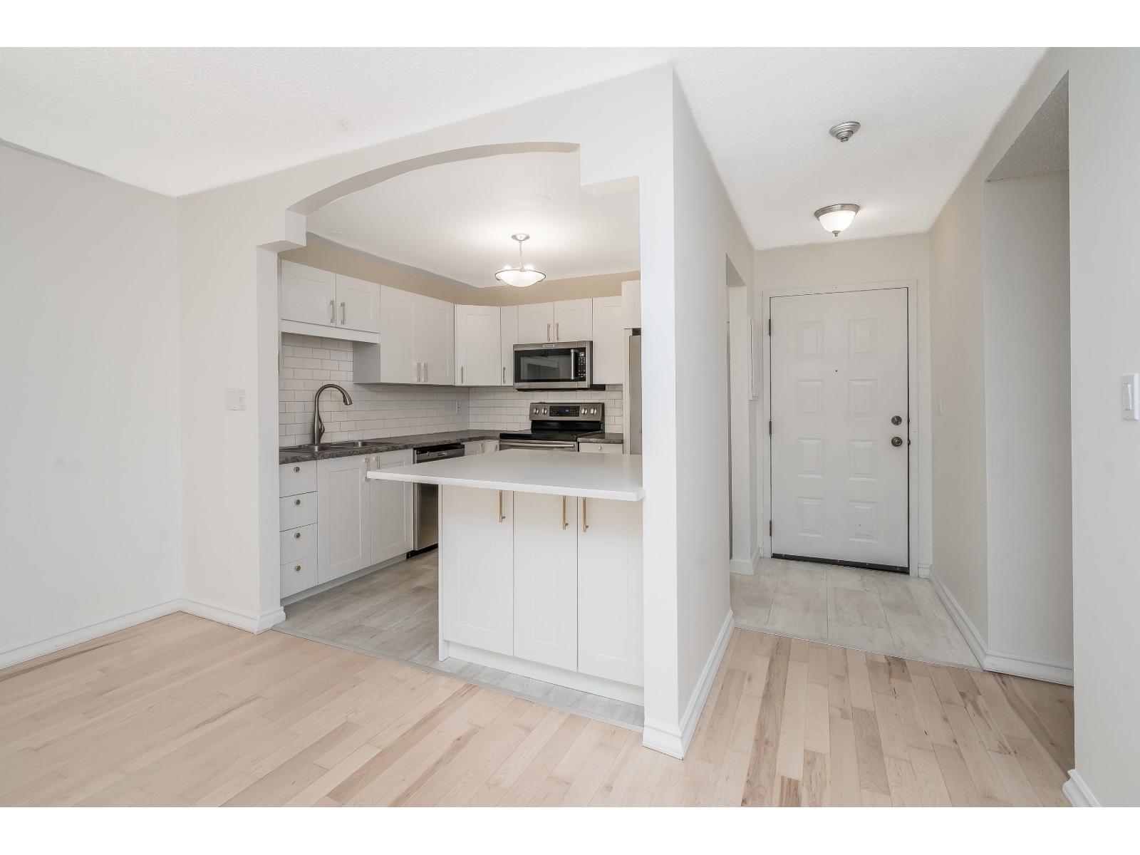 105 1520 Vidal Street, White Rock, British Columbia  V4B 3T7 - Photo 8 - R3120509