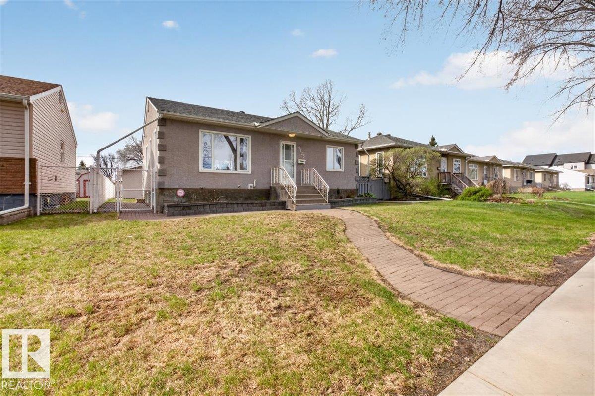 9723 65 Av Nw, Edmonton, Alberta  T6E 0M4 - Photo 3 - E4487125