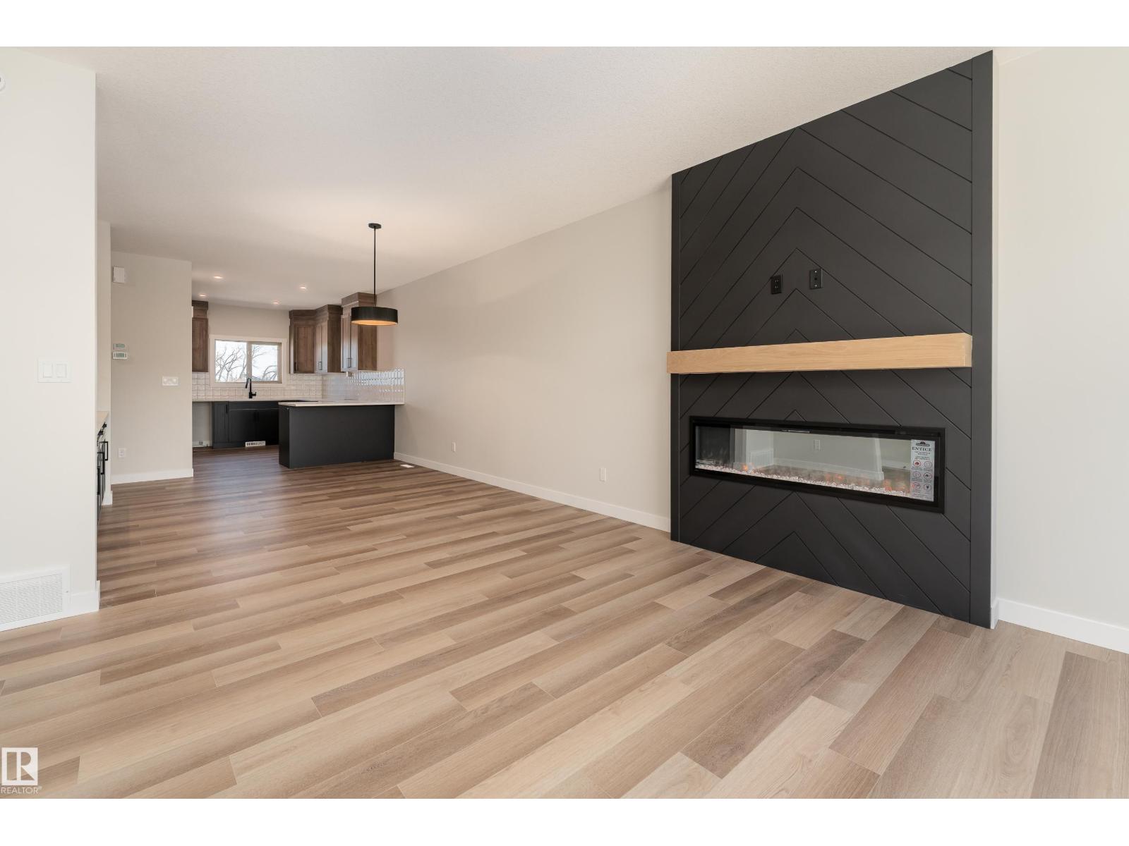 138 Garneau Ga, Spruce Grove, Alberta  T7X 0Z6 - Photo 2 - E4487126