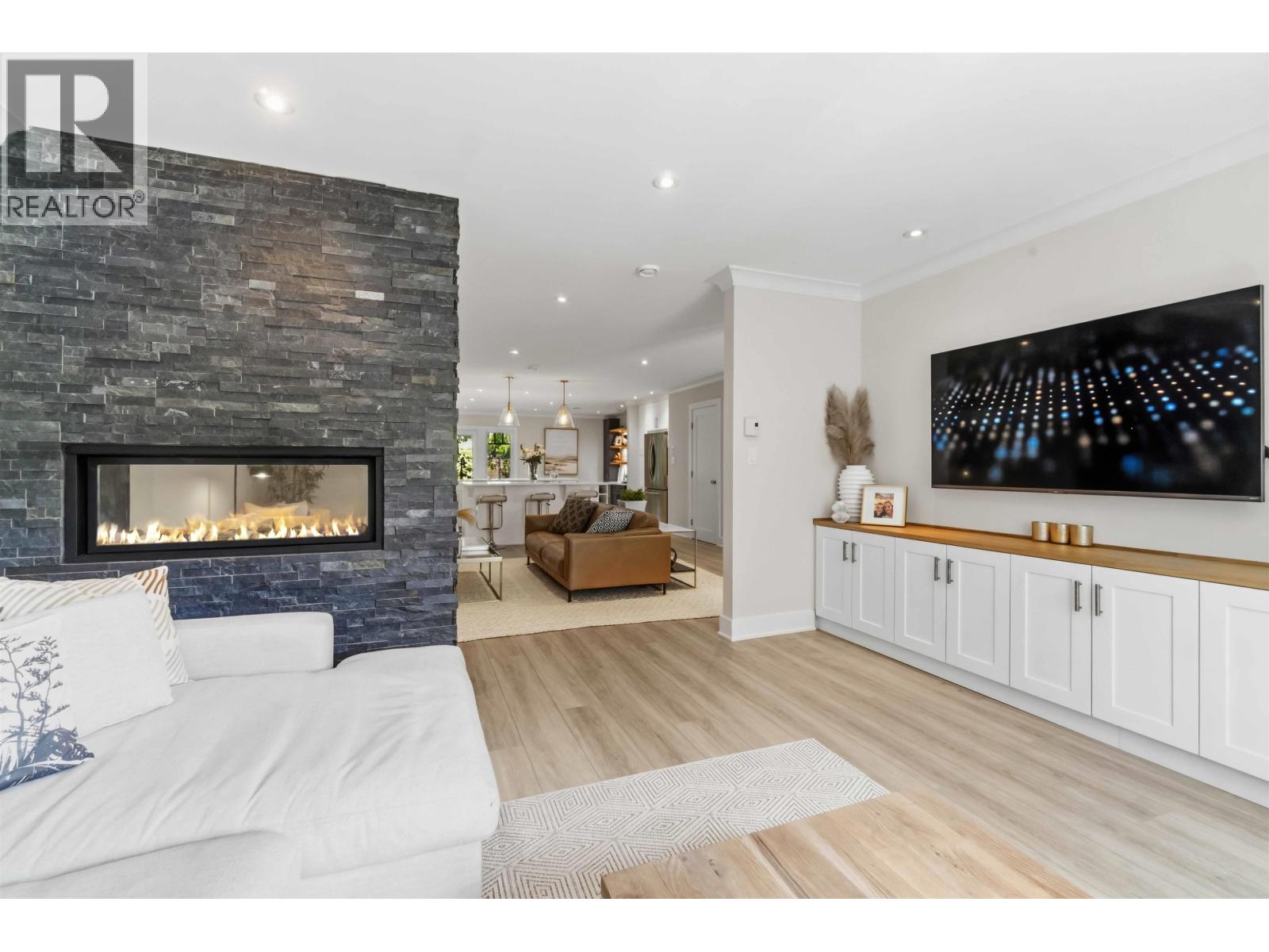 1610 Ross Road, North Vancouver, British Columbia  V7J 1V4 - Photo 8 - R3121803