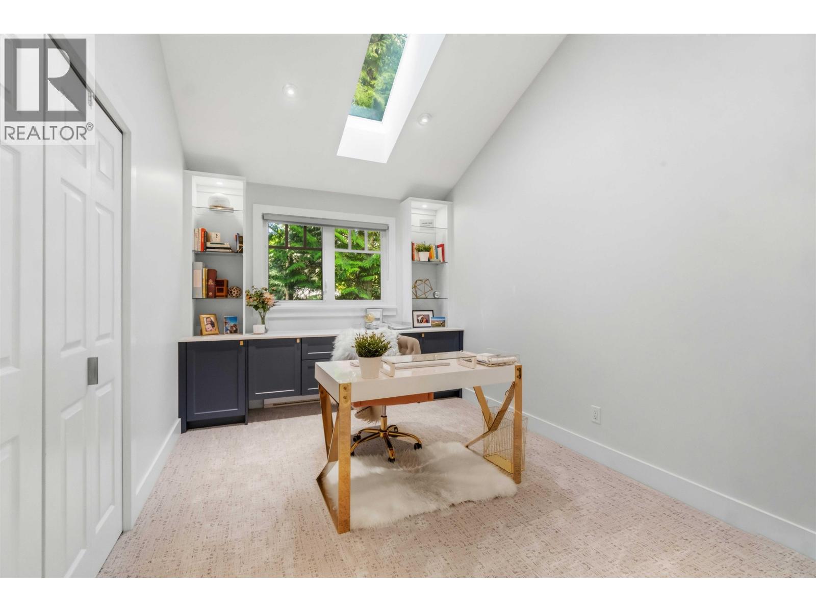 1610 Ross Road, North Vancouver, British Columbia  V7J 1V4 - Photo 22 - R3121803