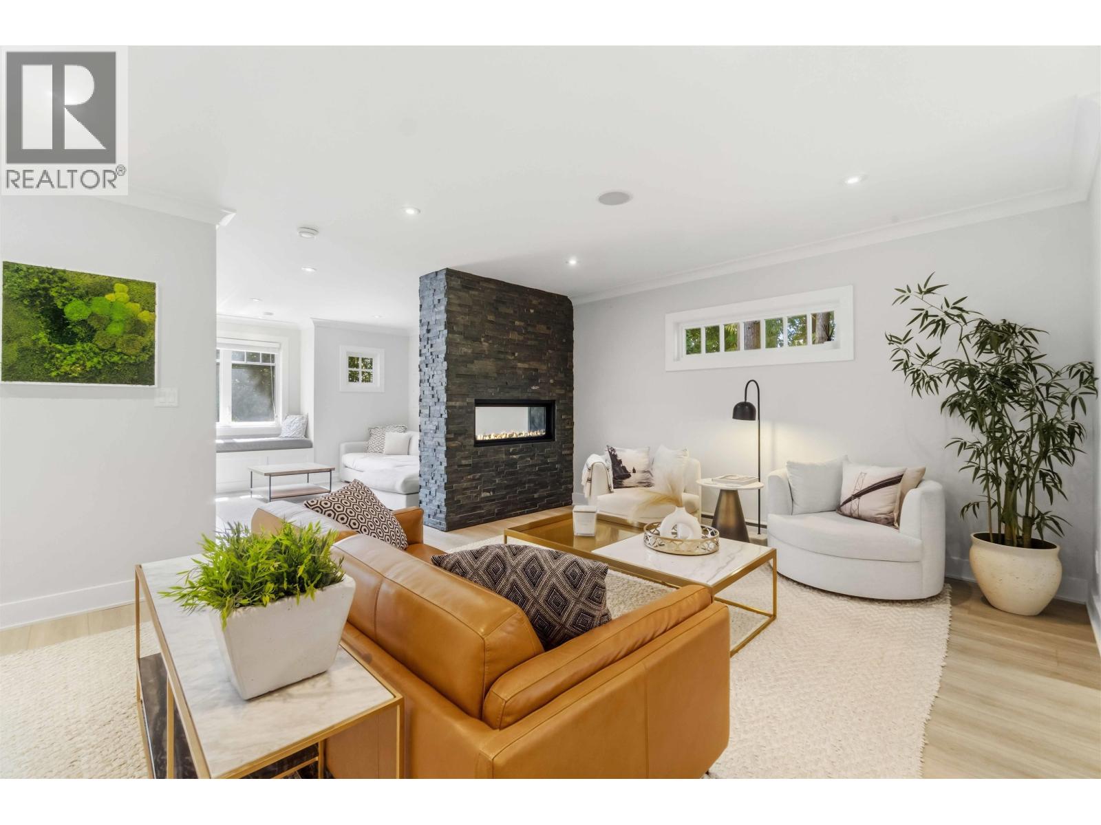 1610 Ross Road, North Vancouver, British Columbia  V7J 1V4 - Photo 5 - R3121803