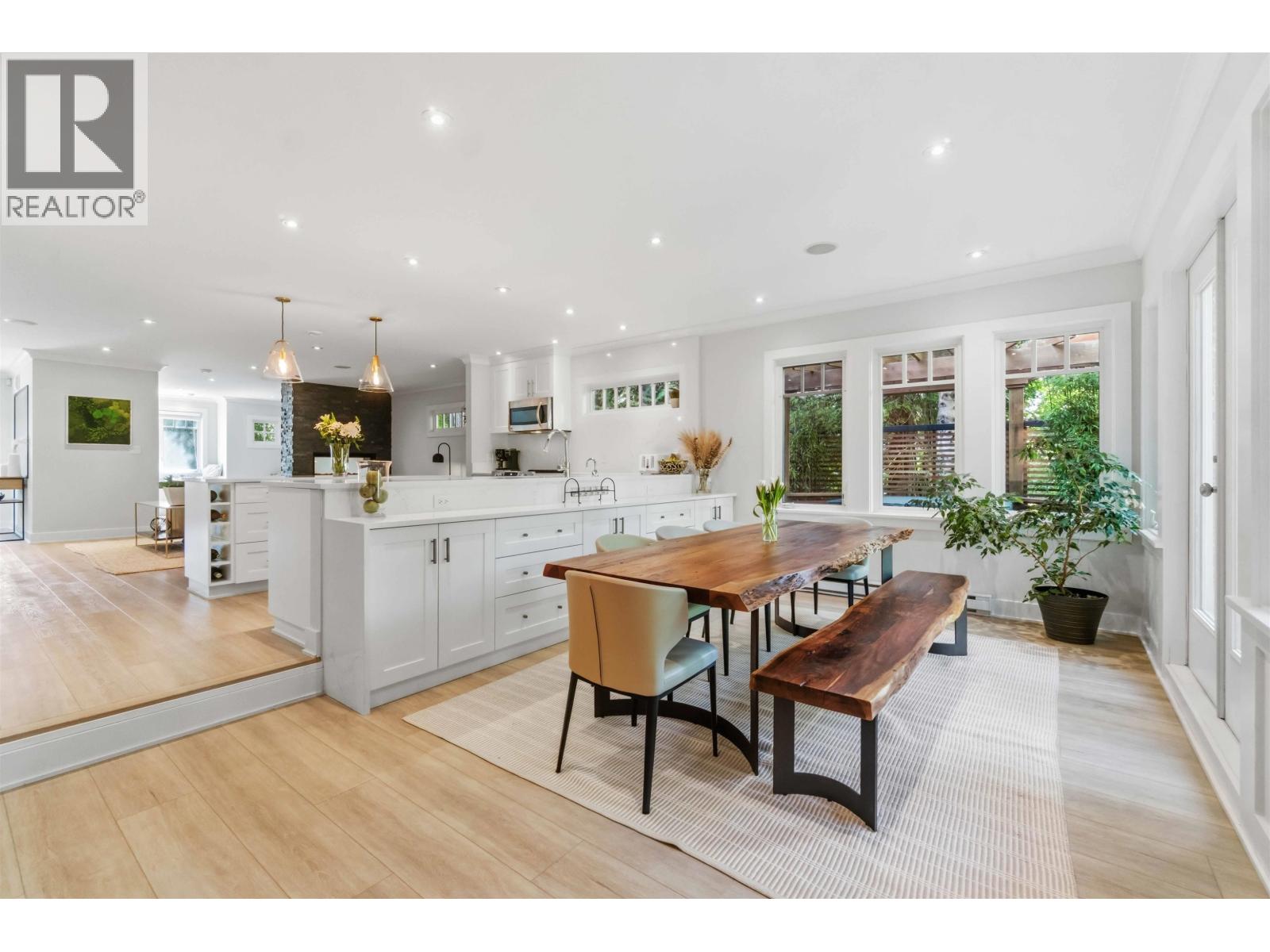 1610 Ross Road, North Vancouver, British Columbia  V7J 1V4 - Photo 13 - R3121803