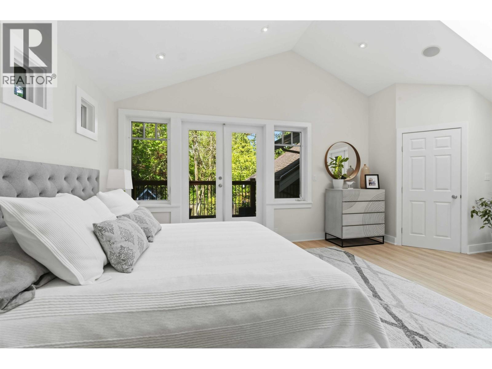 1610 Ross Road, North Vancouver, British Columbia  V7J 1V4 - Photo 18 - R3121803