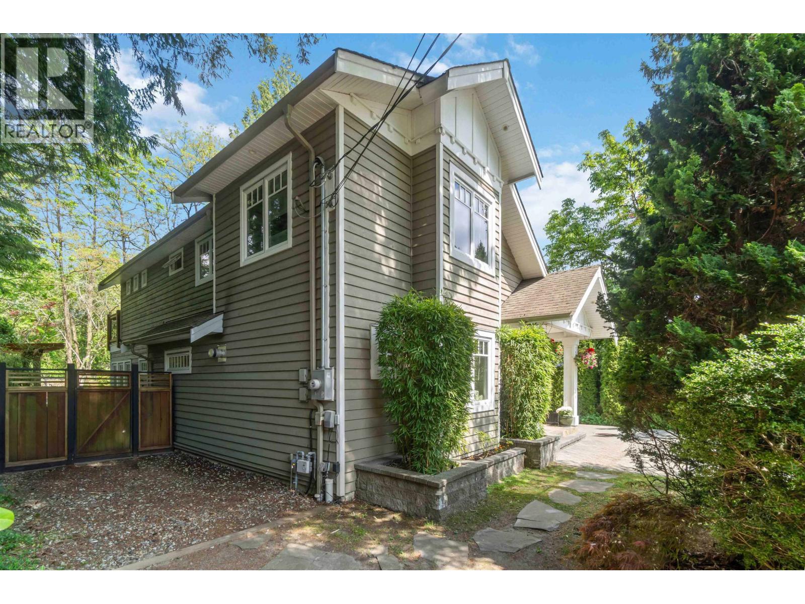 1610 Ross Road, North Vancouver, British Columbia  V7J 1V4 - Photo 36 - R3121803