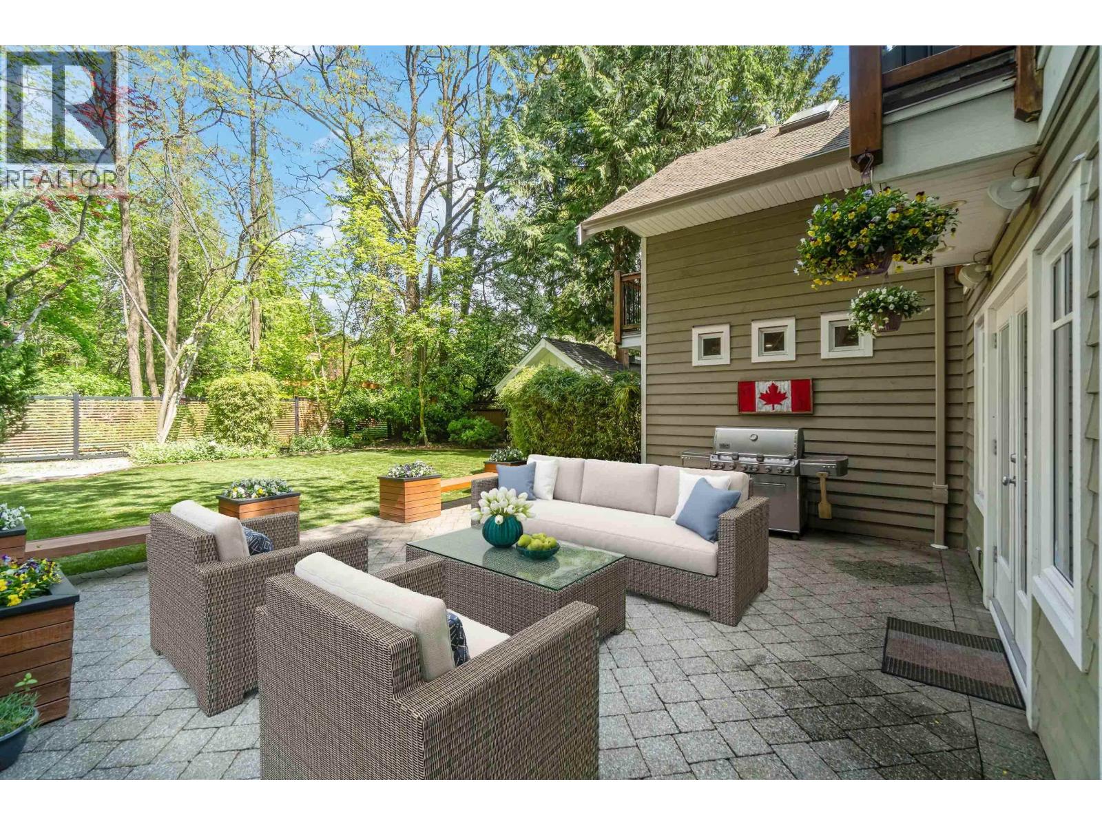 1610 Ross Road, North Vancouver, British Columbia  V7J 1V4 - Photo 38 - R3121803