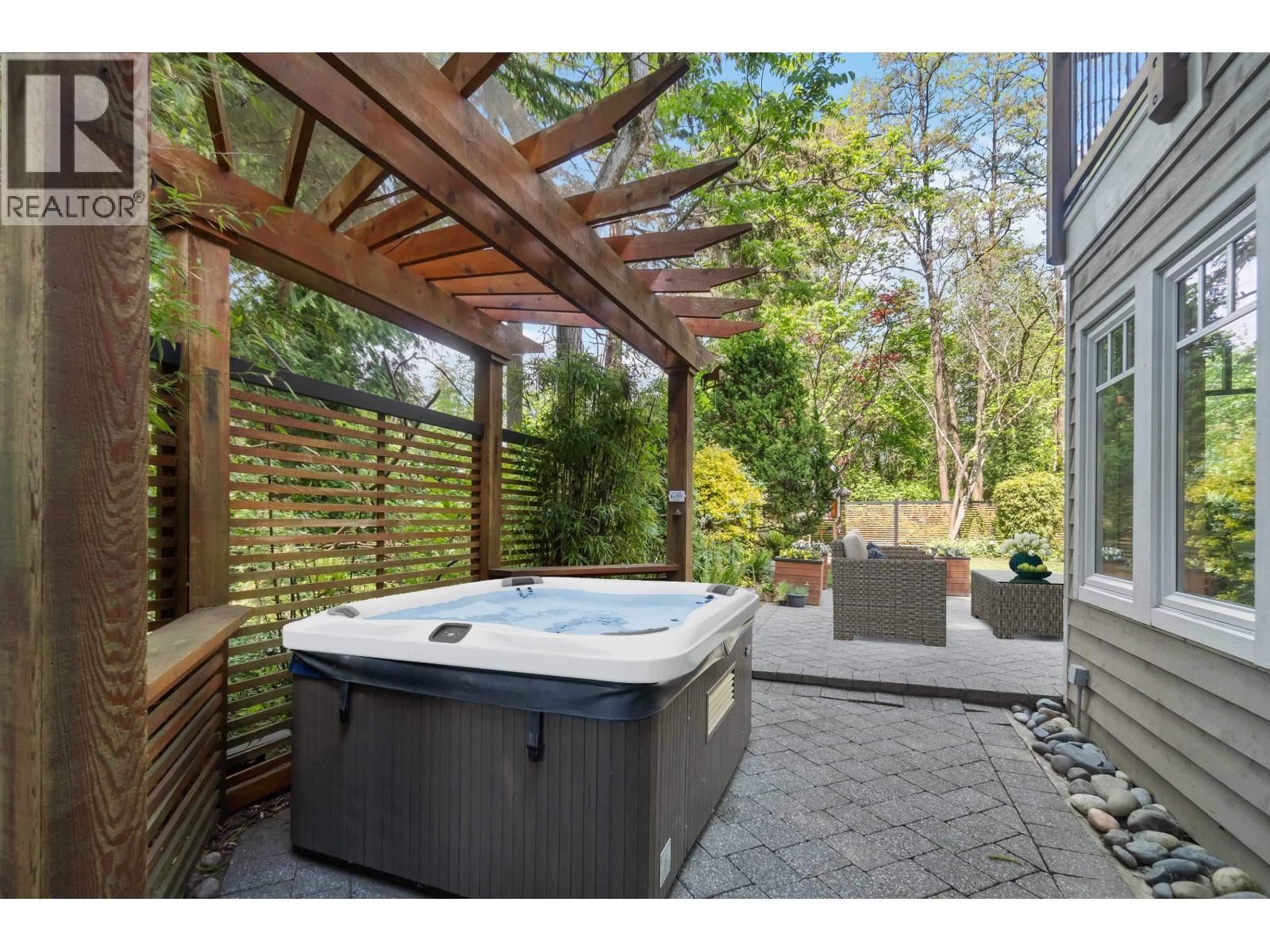 1610 Ross Road, North Vancouver, British Columbia  V7J 1V4 - Photo 39 - R3121803