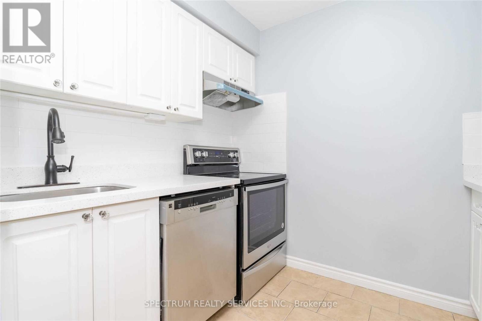 68 - 197 Milestone Drive, Aurora, Ontario L4G 3M2 - Photo 12 - N13116084