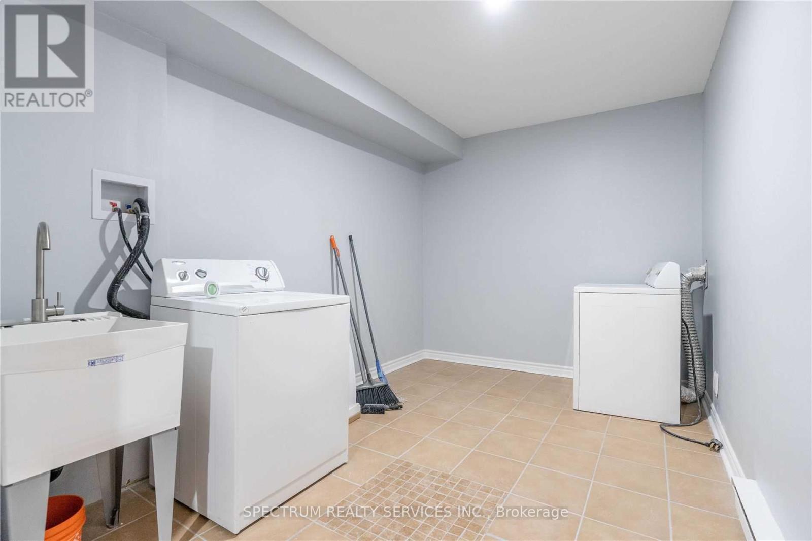 68 - 197 Milestone Drive, Aurora, Ontario L4G 3M2 - Photo 16 - N13116084