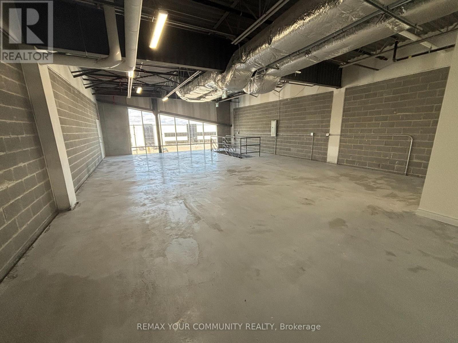 9 2nd Flr - 115 Addison Hall Circle, Aurora, Ontario  L4G 3X8 - Photo 3 - N13116098