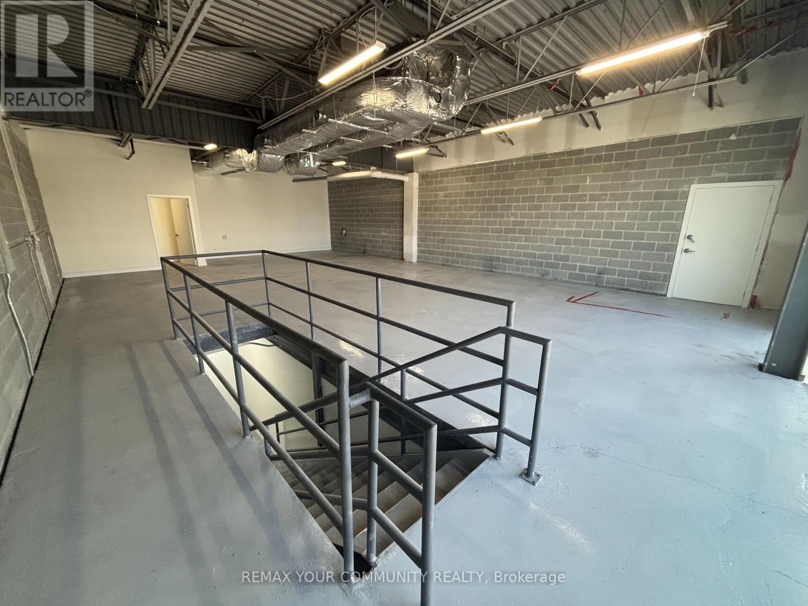 9 2nd Flr - 115 Addison Hall Circle, Aurora, Ontario  L4G 3X8 - Photo 5 - N13116098