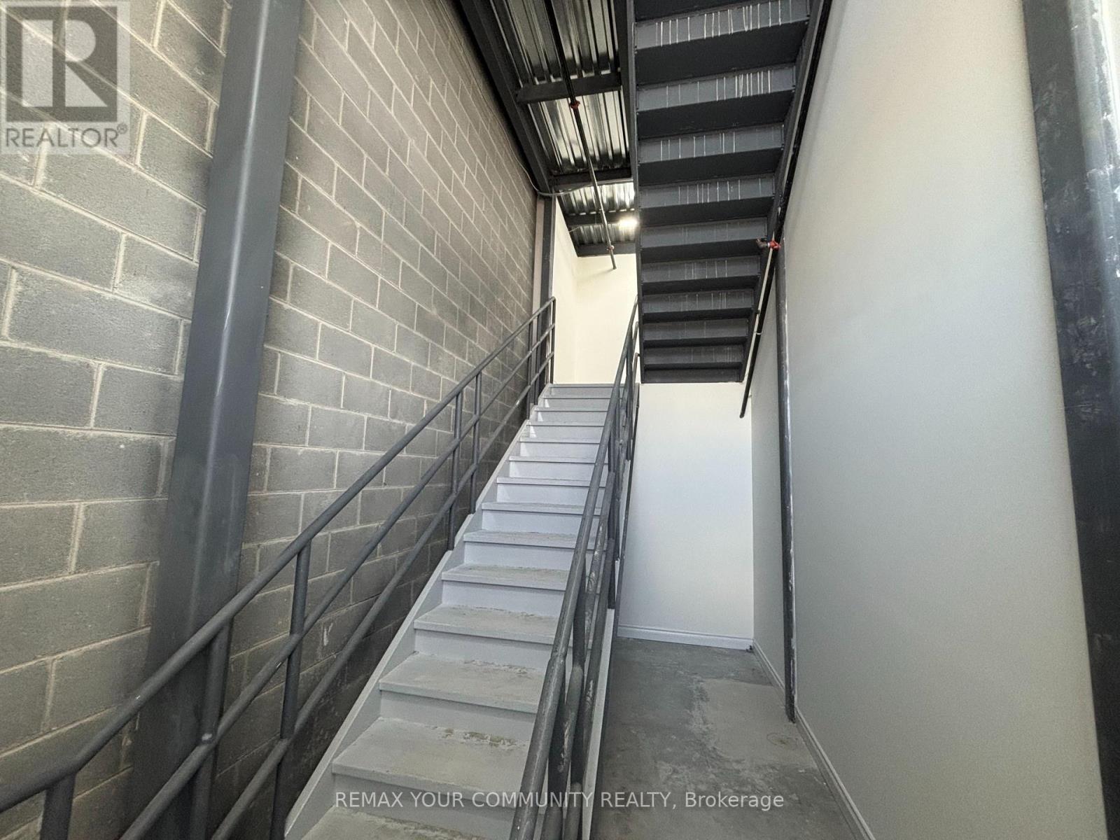 9 2nd Flr - 115 Addison Hall Circle, Aurora, Ontario  L4G 3X8 - Photo 7 - N13116098