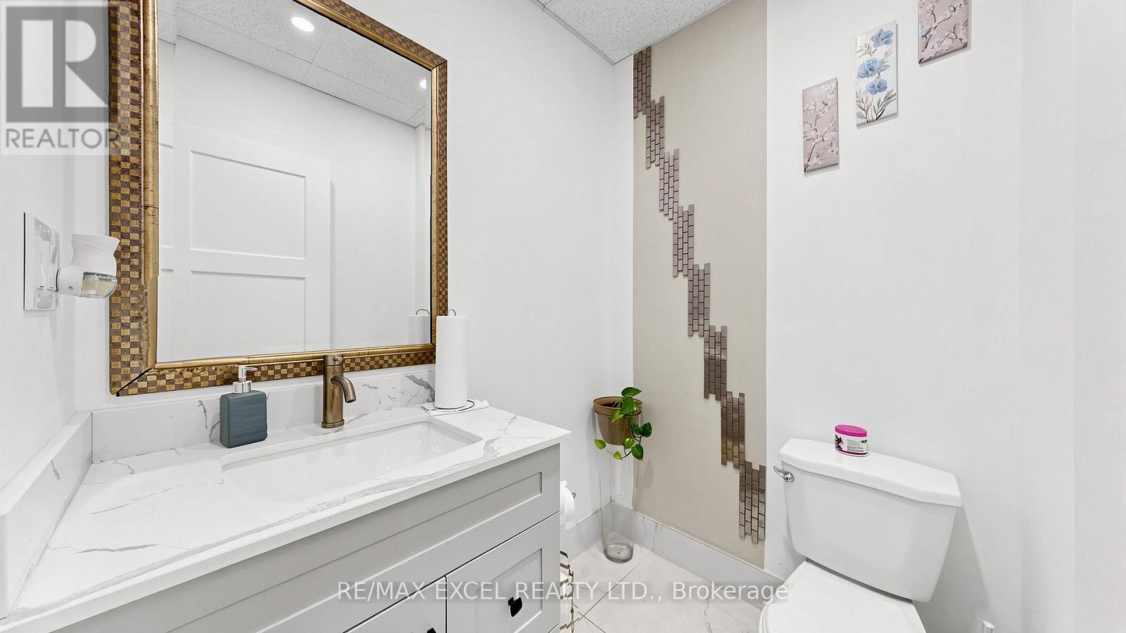 225 Main Street S, Newmarket, Ontario  L3Y 3Y9 - Photo 39 - N13116266