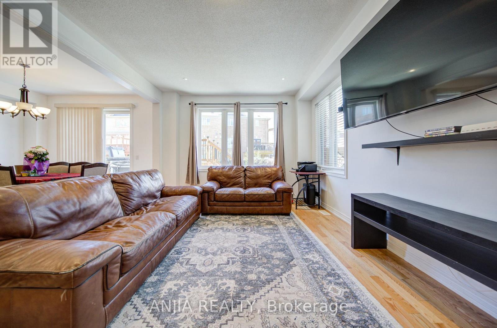 377 Busato Drive, Whitchurch-Stouffville, Ontario  L4A 4V1 - Photo 11 - N13116358