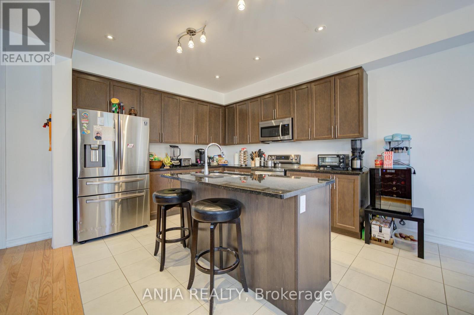 377 Busato Drive, Whitchurch-Stouffville, Ontario  L4A 4V1 - Photo 16 - N13116358