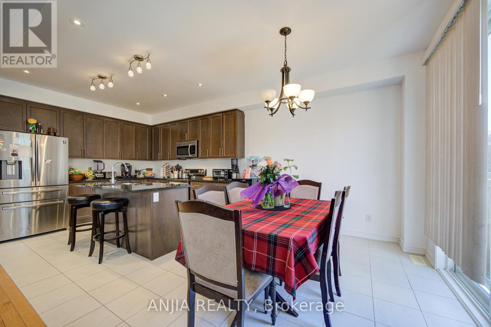 377 Busato Drive, Whitchurch-Stouffville, Ontario  L4A 4V1 - Photo 21 - N13116358