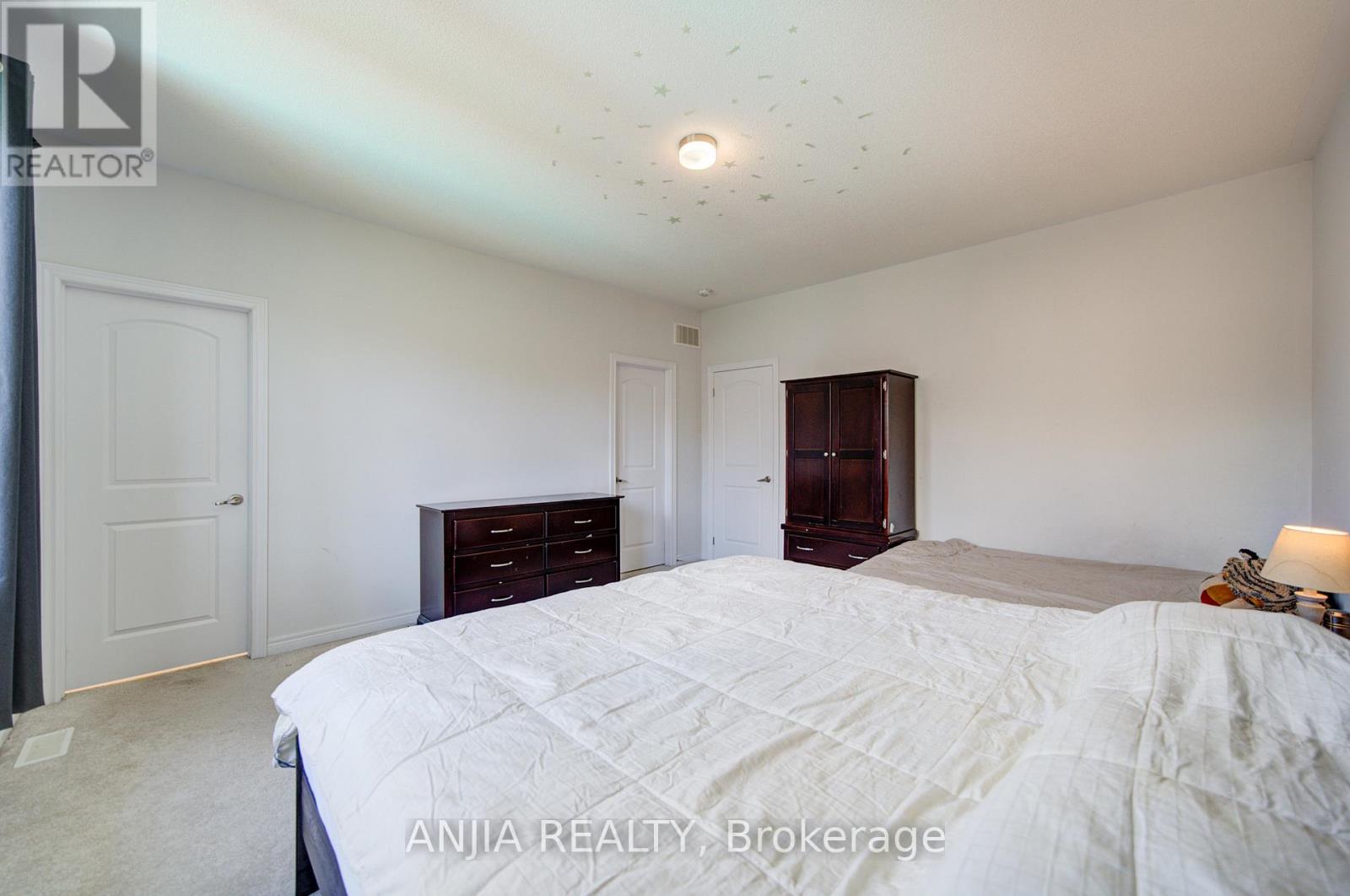 377 Busato Drive, Whitchurch-Stouffville, Ontario  L4A 4V1 - Photo 28 - N13116358