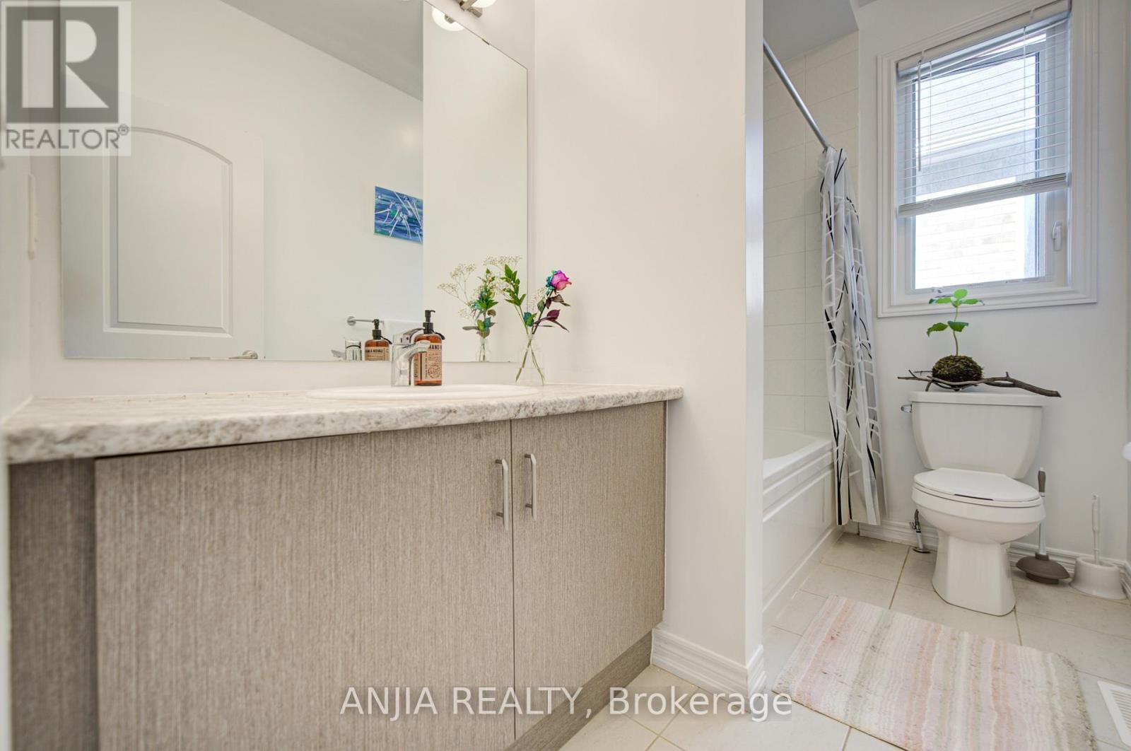 377 Busato Drive, Whitchurch-Stouffville, Ontario  L4A 4V1 - Photo 35 - N13116358